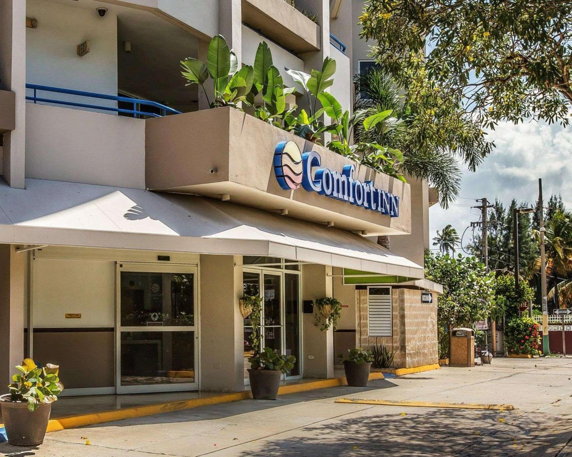 Comfort Inn & Suites Levittown Buitenkant foto