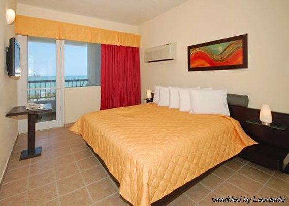 Comfort Inn & Suites Levittown Kamer foto