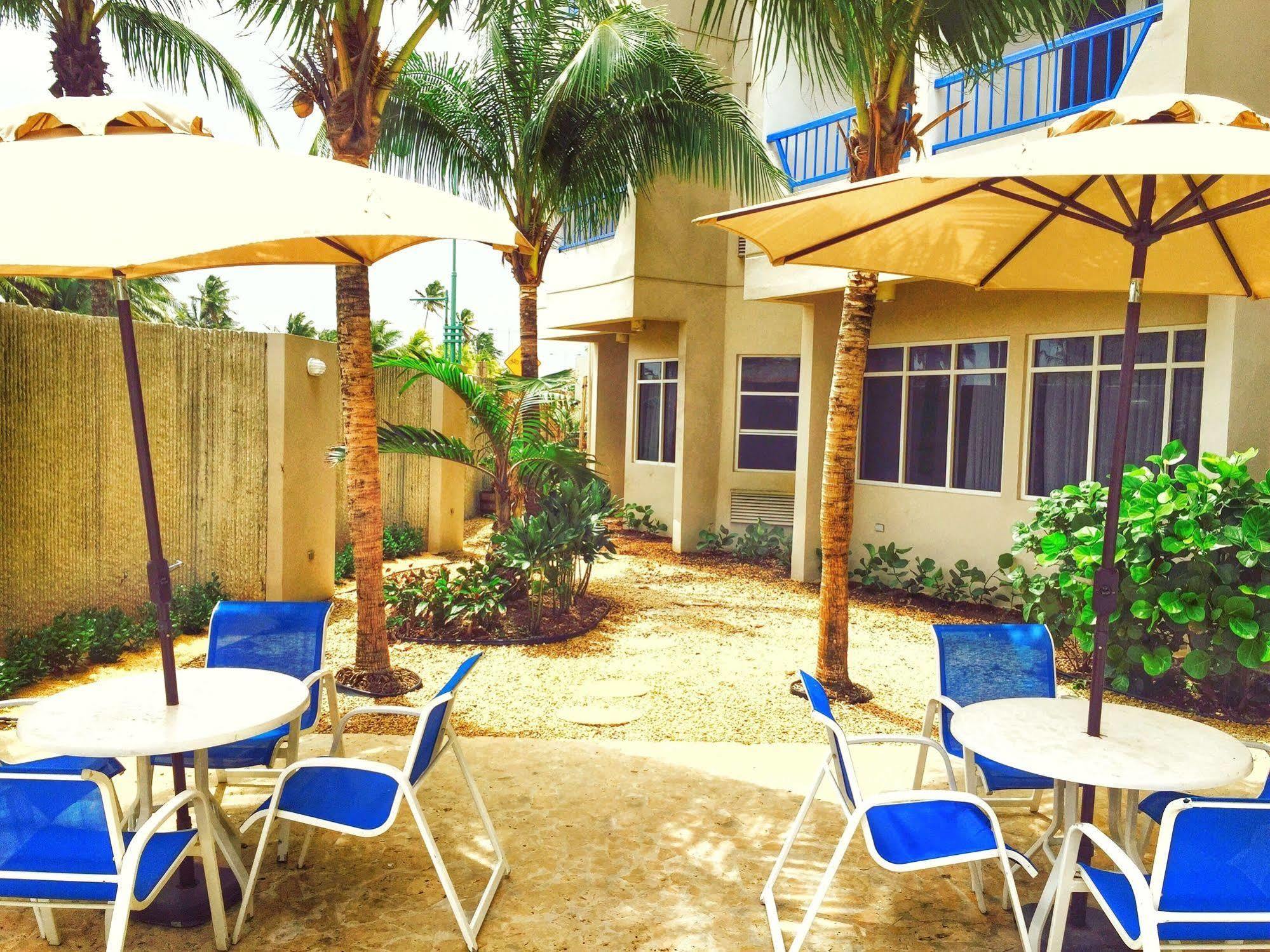Comfort Inn & Suites Levittown Buitenkant foto